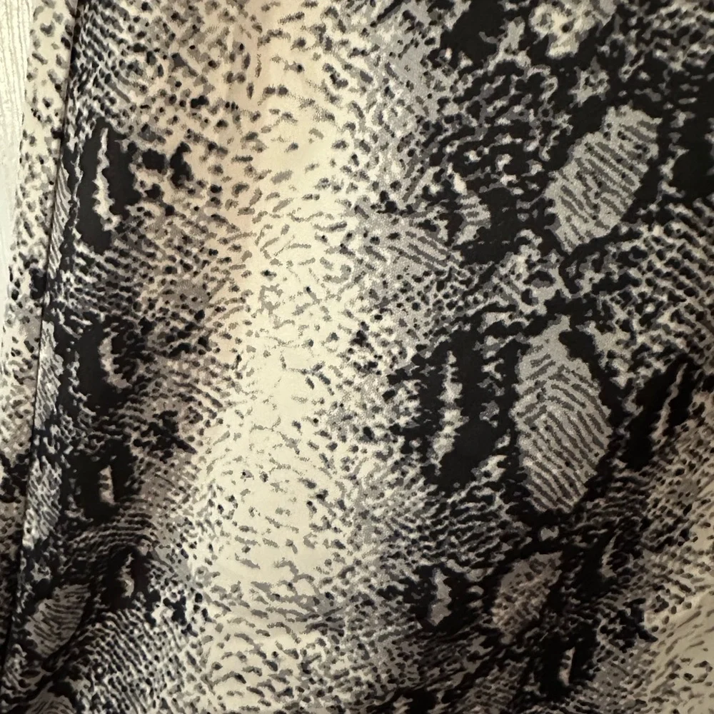 WD.NY Black and Gray A-Line Midi Skirt - Picture 2 of 3